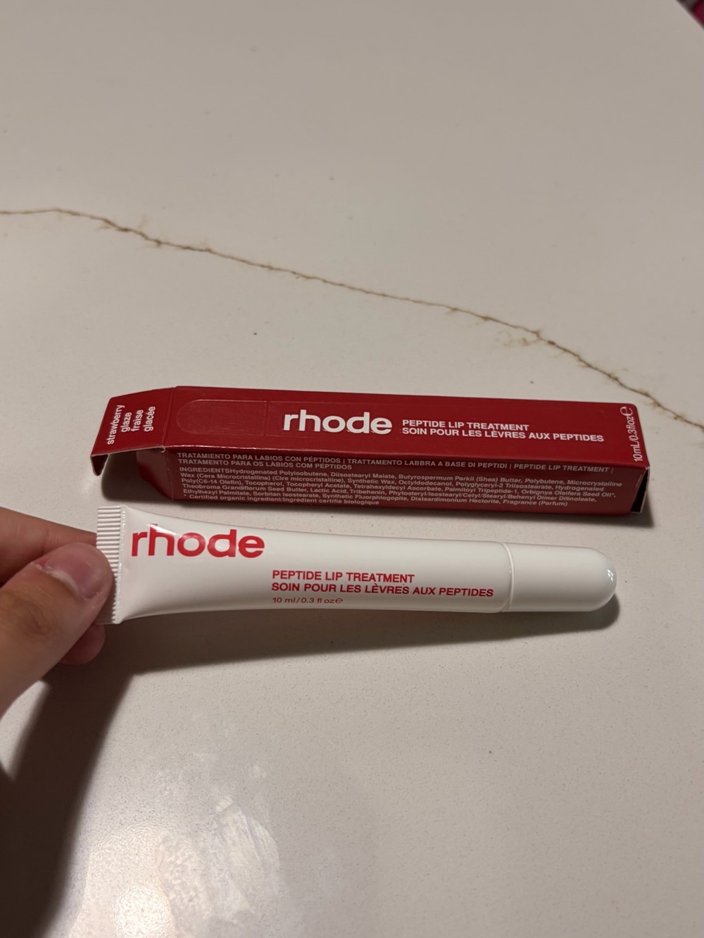 RHODE Peptide Lip Treatment Strawberry glaze